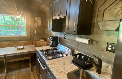 Old Forge Cottage | Unforgettable One Bedroom Cottage at 4th Lake, Old Forge
