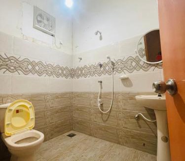 Nuwaragam Palatha Central House | 4th Mile Resort
