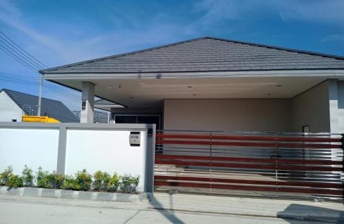 Cha-am Villa | Inviting 4U Pool Villa with Family-Friendly Amenities