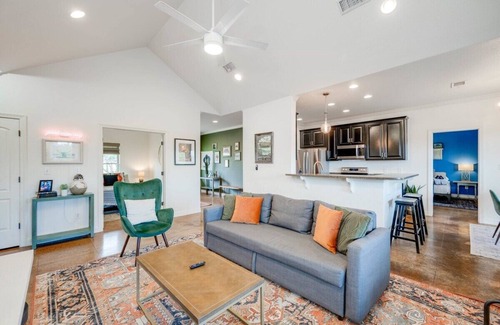 Dripping Springs House | Relaxing Retreat with Pools, Hot Tub & Scenic Lake Views