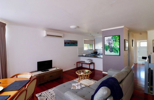 Mallacoota Apartment | Relaxing Ocean View Retreat at 5/36 Maurice Avenue