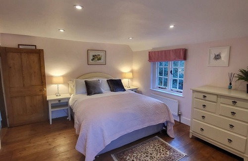 Seer Green Other | Idyllic Farmhouse Stay on Organic Vineyard, 25 Mins from London