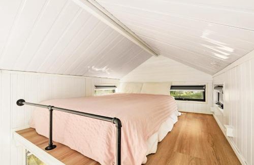 Jimboomba House | Idyllic Jimboomba Retreat: Pet-Friendly Getaway Awaits