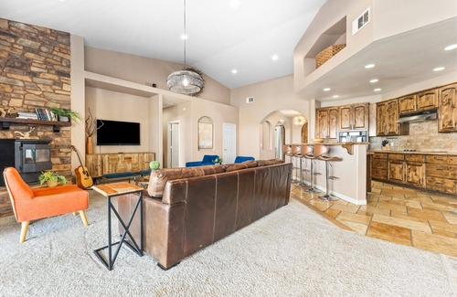 Joshua Tree Highlands House | Relaxing Retreat with Heated Pool & Spa Near the Park