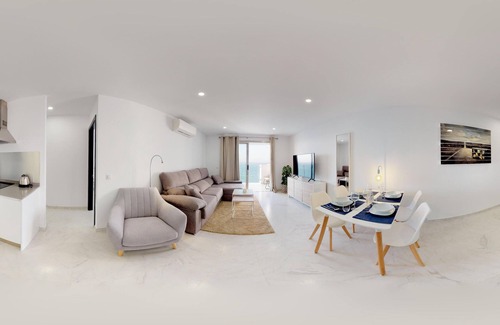 Radazul Apartment | Ocean View Apartment with Spa and Free Parking Awaits!