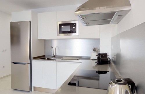 Radazul Apartment | Ocean View Apartment with Spa and Free Parking Awaits!