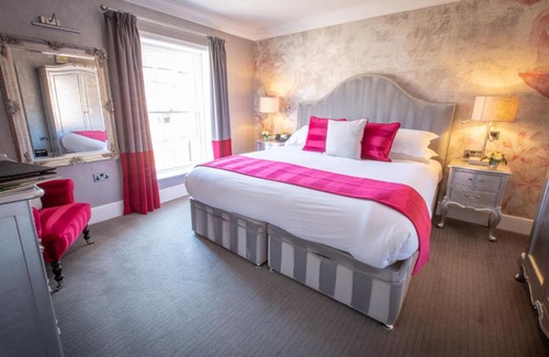 Tarporley House | Accessible Comfort at 5 Arderne for Your Next Stay