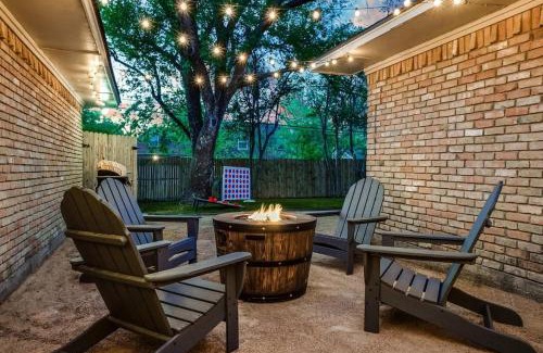 Park Central House | 5-BD 2-BA Spring Valley Park Home w Backyard Fun
