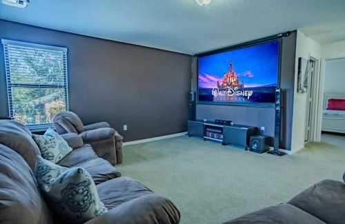 Cypress Pointe House | Family-Friendly Villa with Home Theater & Private Pool