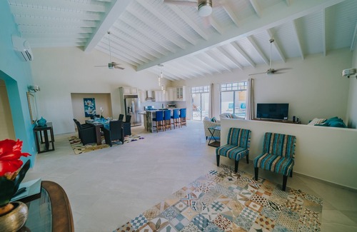 Opal Villa | Top-Rated 5-Bedroom Villa Steps from Ritz and Palm Beach