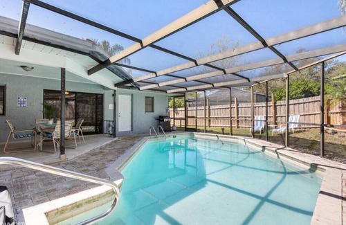 Palm Harbor House | Pet-Friendly Palm Harbor Oasis with Pool and Hot Tub