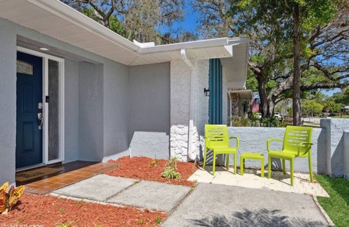 Palm Harbor House | Pet-Friendly Palm Harbor Oasis with Pool and Hot Tub