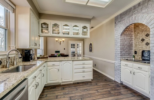 Southwest Arlington House | Spacious 5-Bedroom Retreat with Game Room & Private Pool