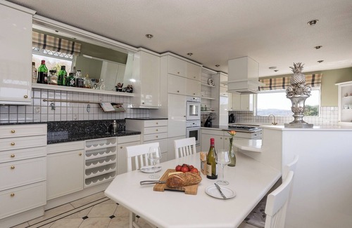 Windermere Cottage | Family-Friendly 5 Bedroom Retreat near Bowness-on-Windermere