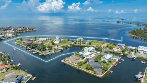 Spring Hill House | Family-Friendly Waterfront Retreat with Pool & Pet Access