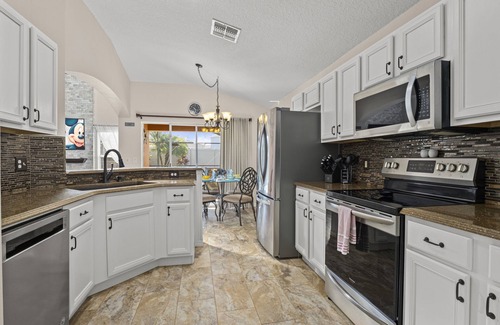 Solana Villa | Impressive 5 Bed Home with Private Pool, Near Disney