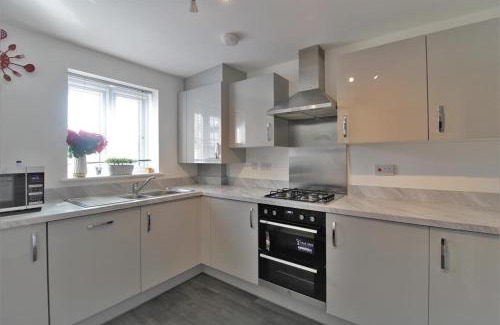 North End House | 5 bed and 3 bath house in London