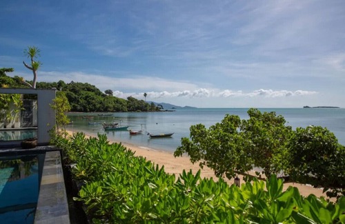 Bophut House | 5 Bed clay beachfront Villa