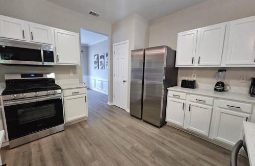 Duluth House | Spacious 5-Bed Gem Near Duluth Fun, Pet & Child Friendly