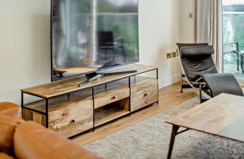 Polruan House | Spacious 5-Bed Family Retreat in Pet-Friendly Polruan