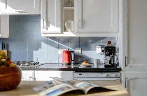 Tynemouth House | Family-Friendly 5-Bed Retreat in Tynemouth, Pet Welcome!