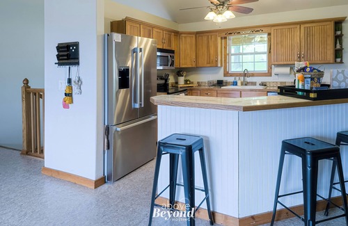 Branson House | 5 bed Mountain View Retreat | Private Pool | Quiet 8 Acres!