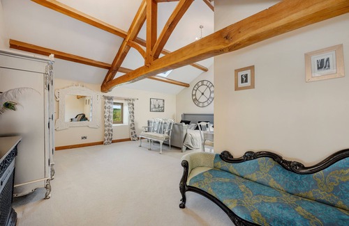 Ripley House | 5-bed Retreat, Sleeps 12 in Harrogate With Hot Tub
