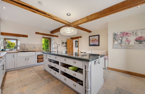 Ripley House | 5-bed Retreat, Sleeps 12 in Harrogate With Hot Tub