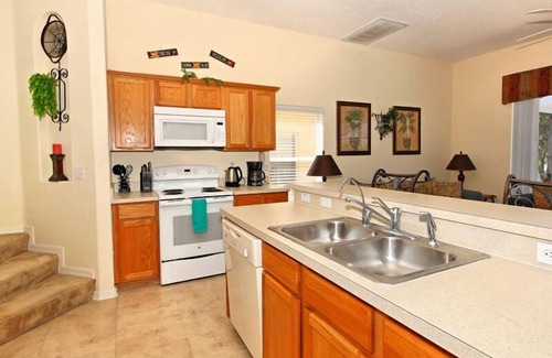 Four Corners Villa | Spacious 5-Bed Retreat with Games Room and Private Spa
