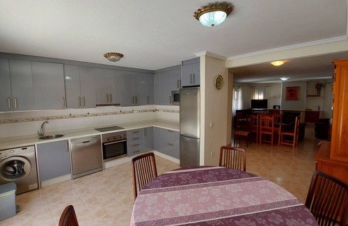 Puerto Marino Villa | Inviting Villa with Private Pool and Ocean View in Gran Alacant