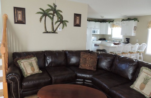 Myrtle Beach House | Coastal Retreat: 5 Bedrooms, Steps to the Beach & Pool