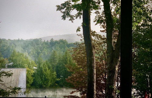 Ludlow House | Indulgent OKEMO Ski and Lake Home with Pool & Spa