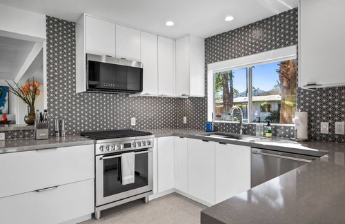 Tahquitz River Estates House | Premier 5 Bedroom Palm Springs Resort with Pool & Fire Pits