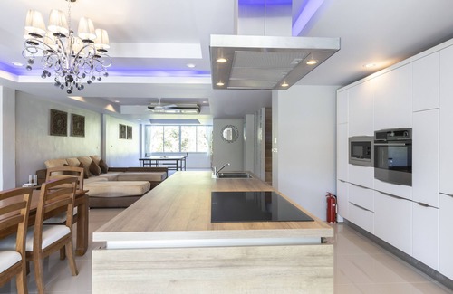 Kathu House | Spacious Villa with Private Pool, Near Patong Beach