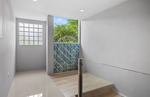 Kathu House | Spacious Villa with Private Pool, Near Patong Beach