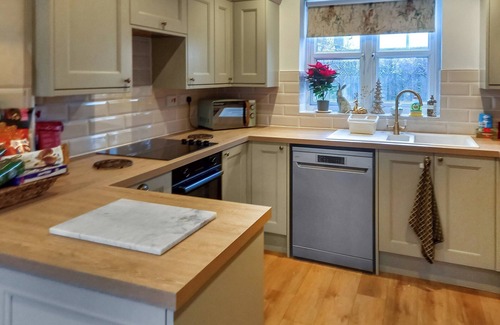 Potter Brompton Cottage | Pet-Friendly 5 Bedroom Retreat in Potter Brompton, Scarborough