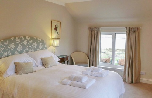 Isle of Seil Cottage | 5 bedroom accommodation in Ardmaddy Castle, near Oban