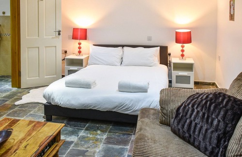 Great Yarmouth Cottage | 5 bedroom accommodation in California