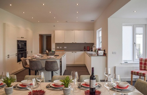 Drumoig Cottage | Spacious 5-Bedroom Retreat in Leuchars, Near St Andrews