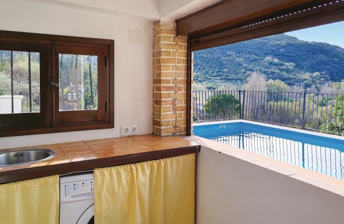 Benamahoma House | Spacious 5-Bedroom Retreat in Benamahoma with Pool