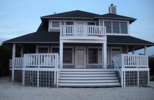 Loveladies House | Spacious 5-Bedroom Getaway in Loveladies for Families