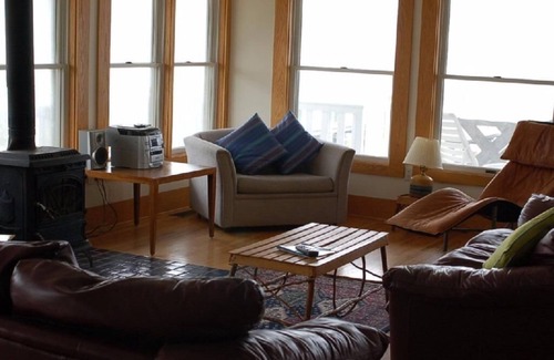 Loveladies House | Spacious 5-Bedroom Getaway in Loveladies for Families
