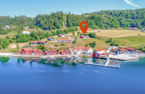Sjernarøy House | 5 bedroom accommodation in Sjernarøy