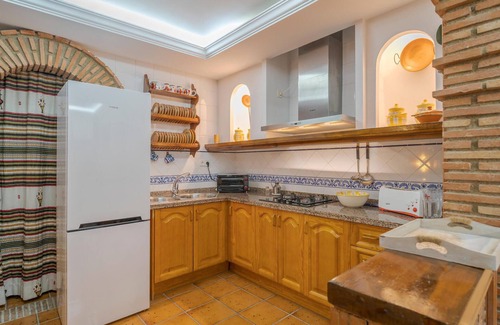Barrio de la Vega House | Spacious 5 Bedroom Getaway in Monachil with Private Pool