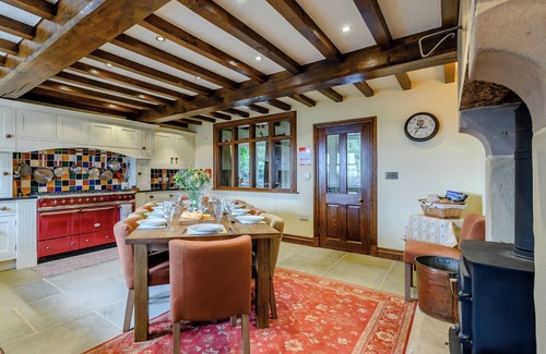 Belper Cottage | Spacious 5 Bedroom Accommodation in Scenic Belper