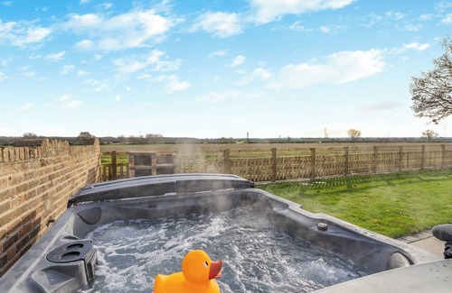 Thorpe Cottage | 5 bedroom accommodation in East Stoke, near Newark