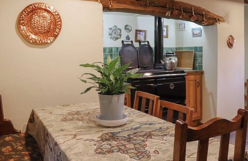 Cwmtirmynach Cottage | 5 bedroom accommodation in Bala