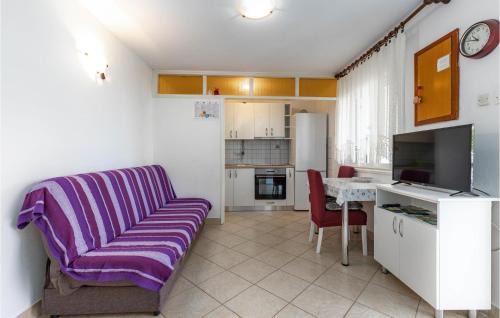 Klenovica House | Ideal 5 Bedroom Home in Klenovica - Pet & Child Friendly