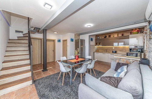 Drvenik Mali House | Relaxing Oceanfront Getaway on Drvenik Mali Island