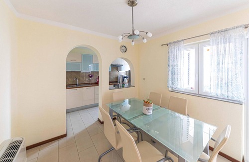 Okrug Gornji House | Discover Your Ideal Getaway at Okrug Gornji Vacation Home